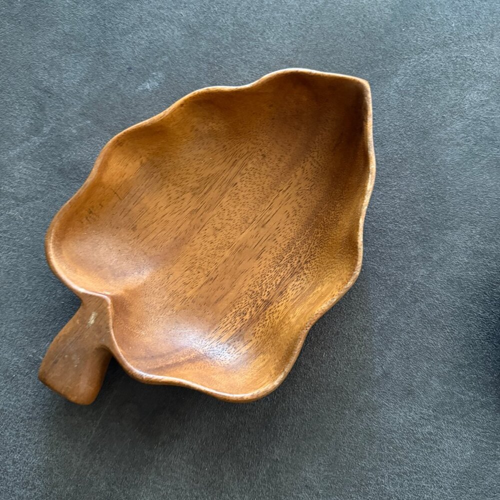 Monkey Pod Wood Leaf-Shaped Serving Tray Set Of 3 - Picture 4 of 8